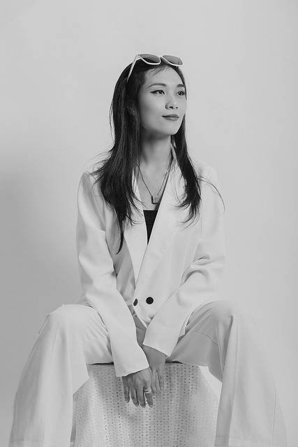 Comment adopter la tendance mode du tailleur-pantalon ?